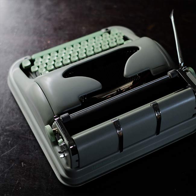HERMES Media3 typewriter ink ribbon replaced
