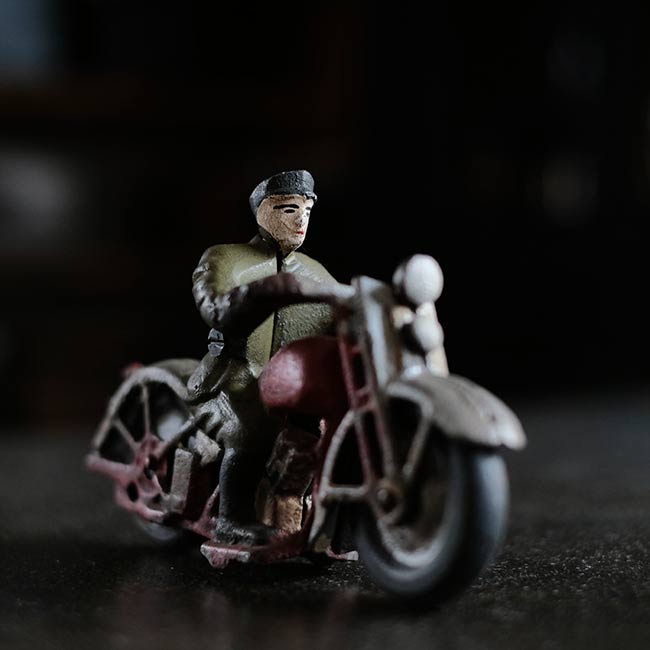 HUBLEY 鋳物のフィギュア