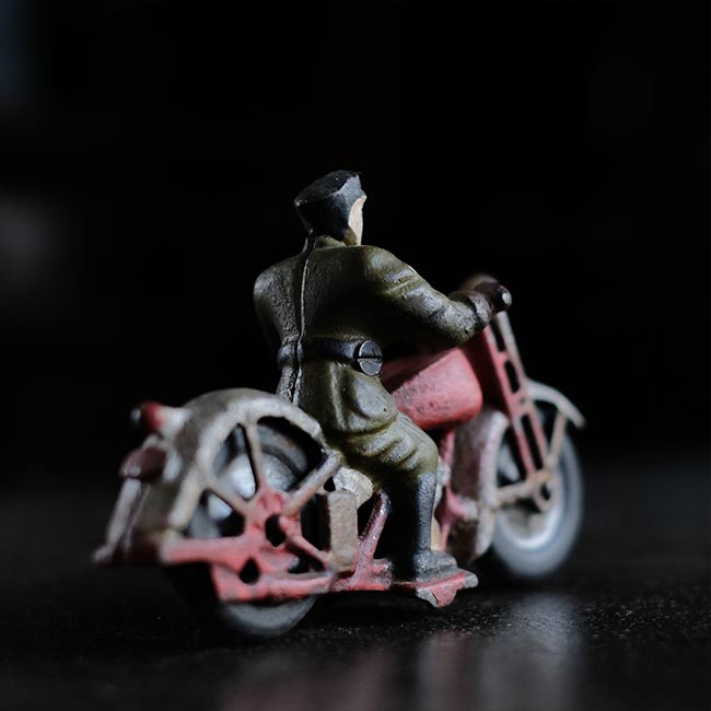 HUBLEY 鋳物のフィギュア