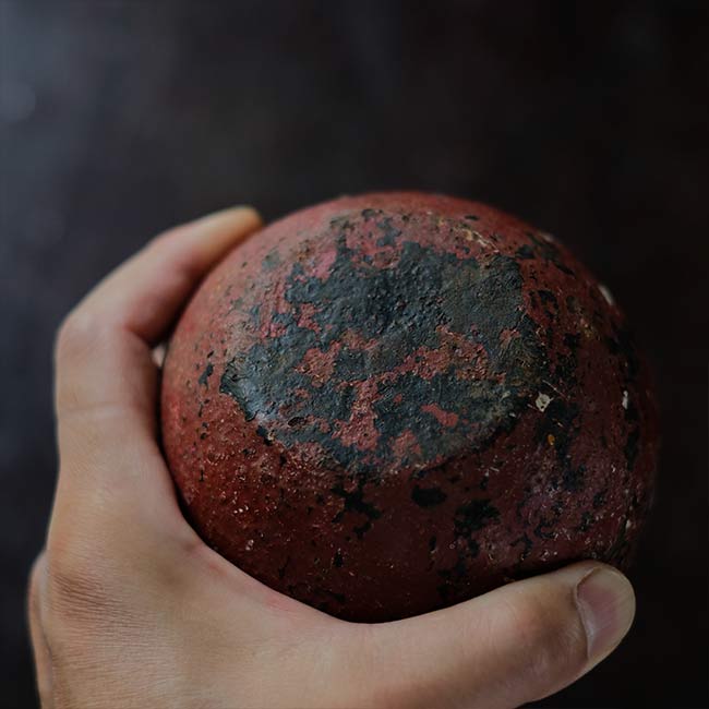 鉄球のブックエンド