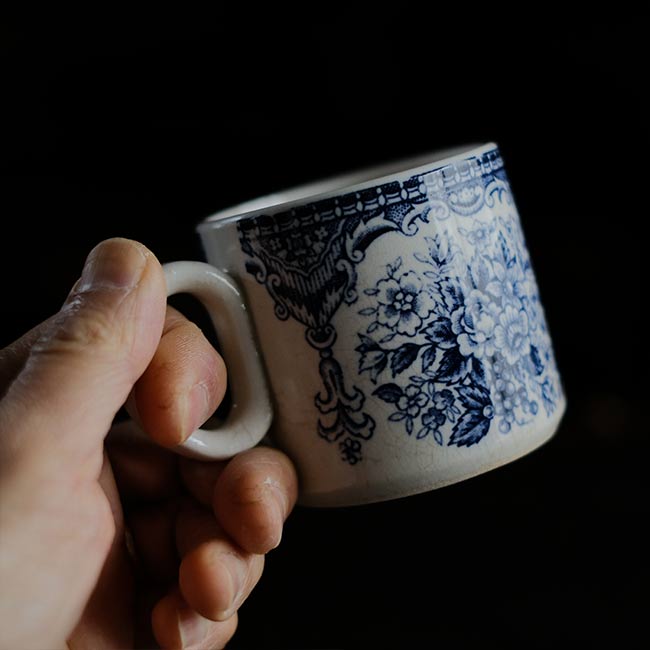 Hard ceramic cup