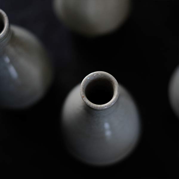 Sake bottle (sold individually)