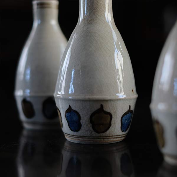 Sake bottle (sold individually)