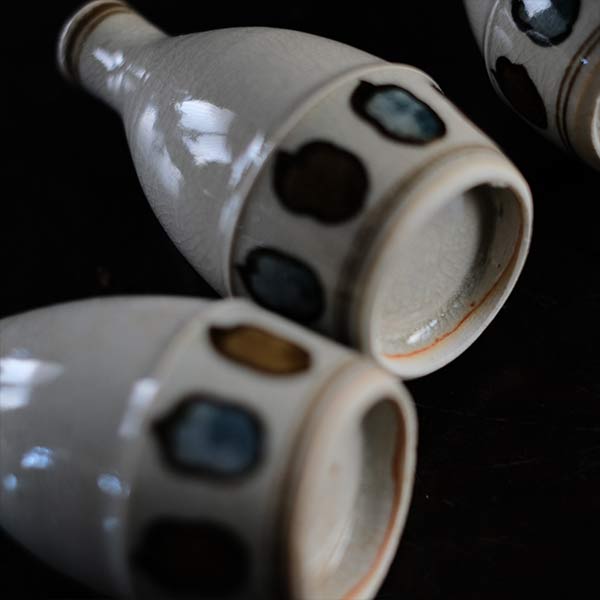 Sake bottle (sold individually)