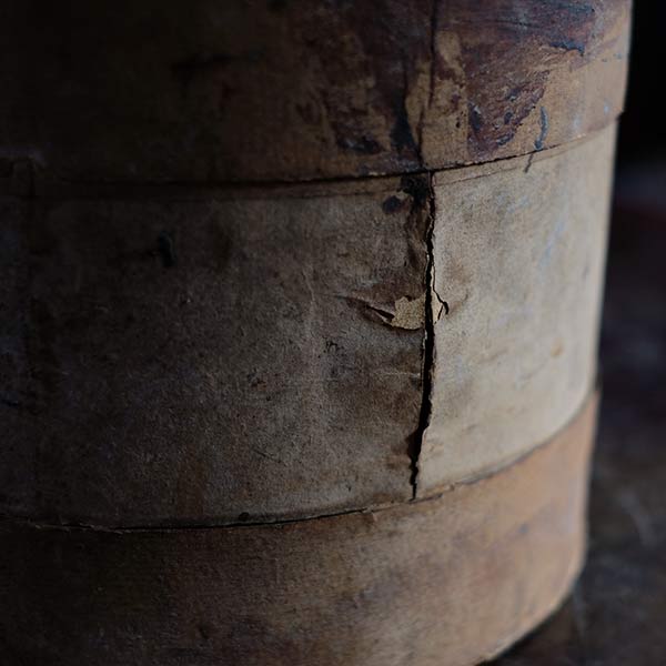 lacquer bucket