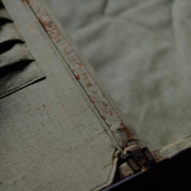 Leather travel bag