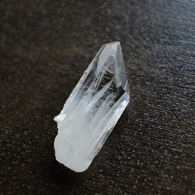 クリスタルポイント 水晶の原石 – zakka store towi
