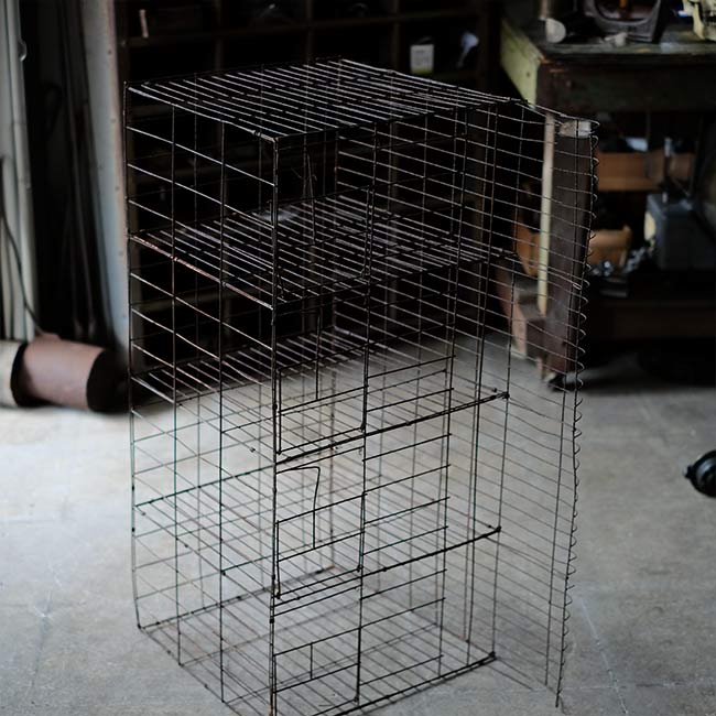 ニワトリのケージ(鶏舎)