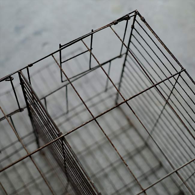 ニワトリのケージ(鶏舎)