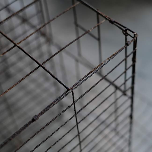 ニワトリのケージ(鶏舎)