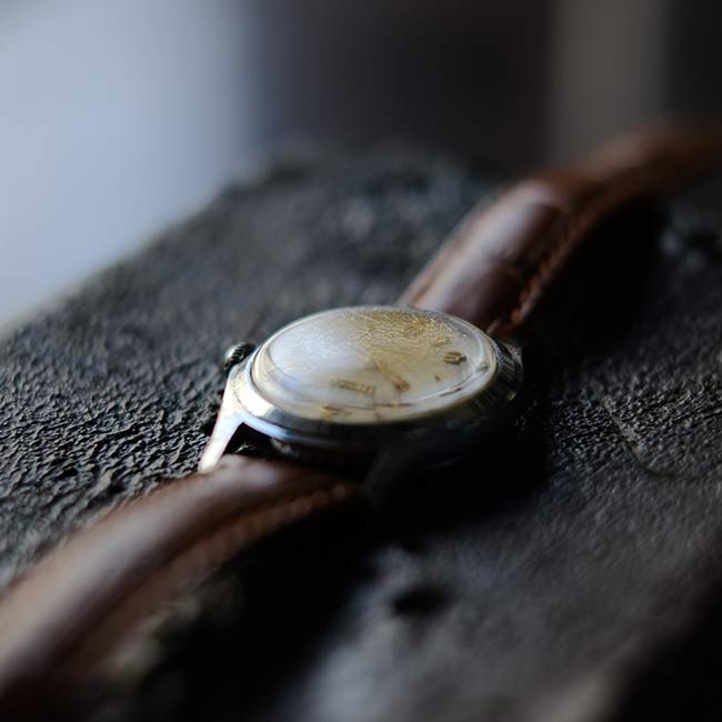 Llomer manual winding watch