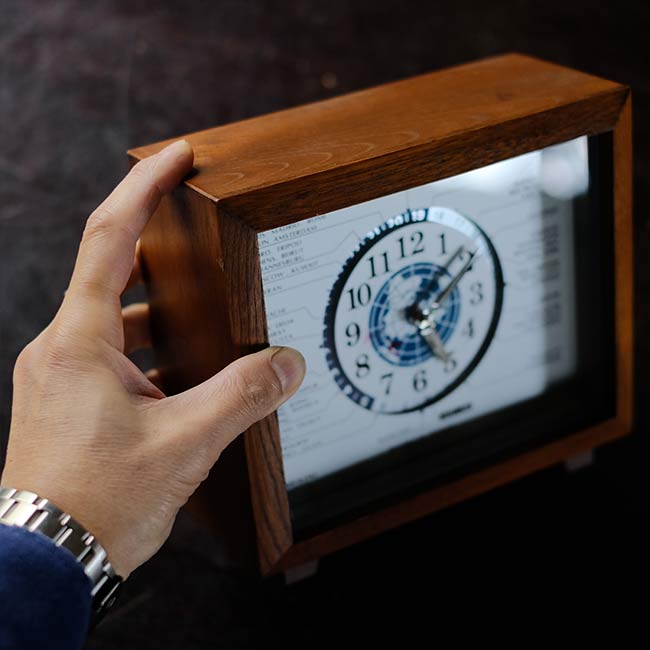 LORD KING WORLD TIME Table Clock