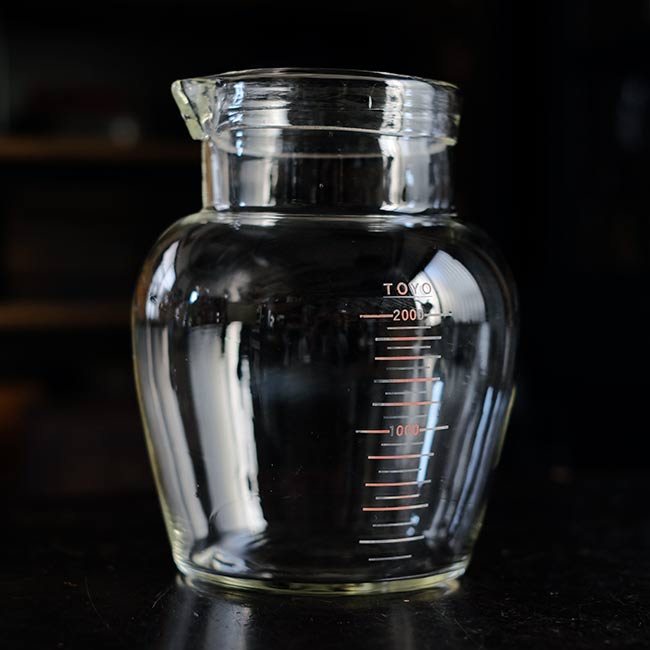 Measuring cup 2L