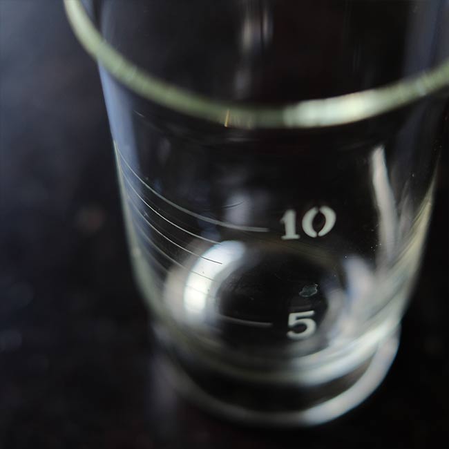 10oz measuring cylinder