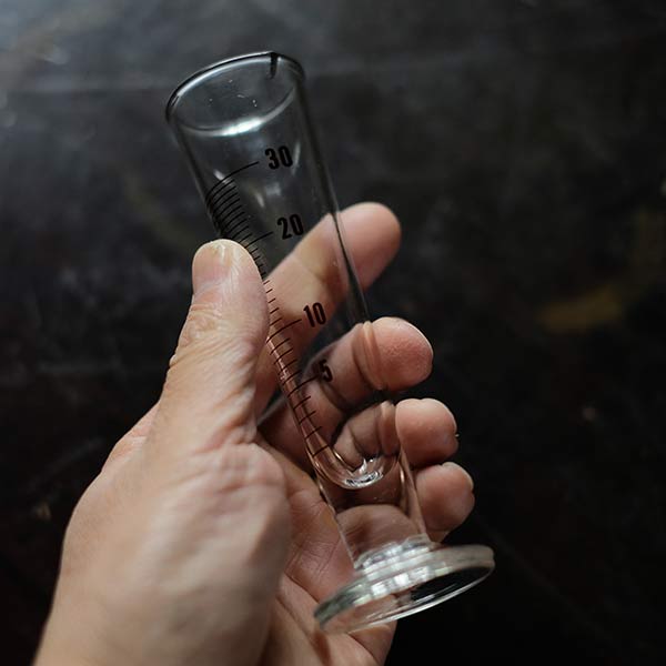 30ml measuring cylinder