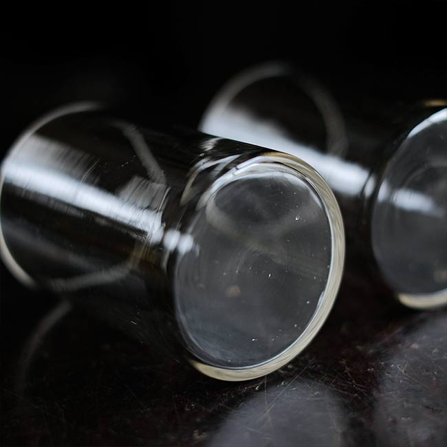 Glass canister