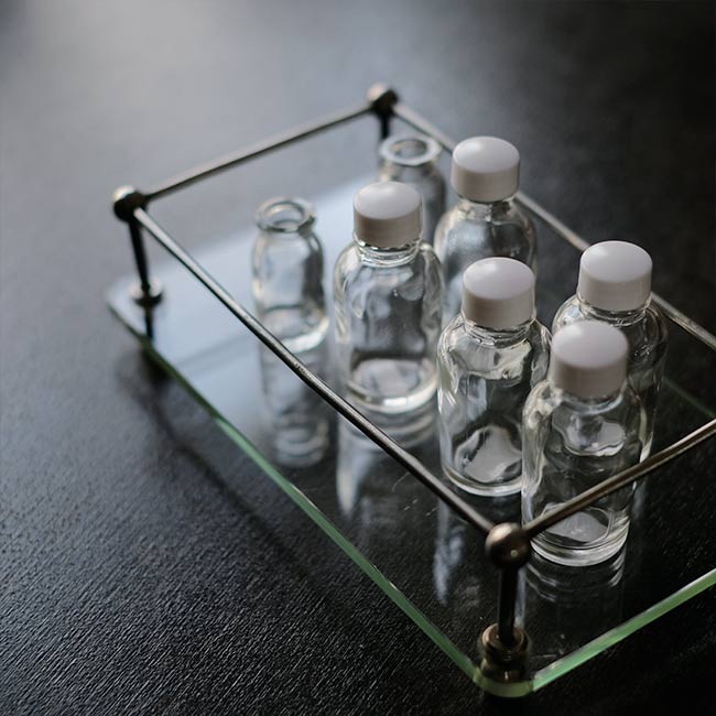 ガラスのラック