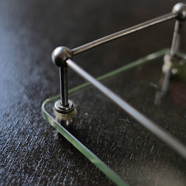 ガラスのラック