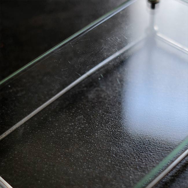 ガラスのラック