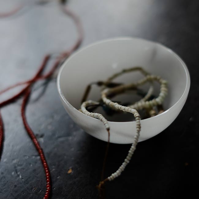 Milk glass evaporating dish