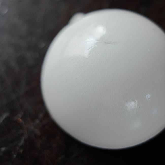 Milk glass evaporating dish