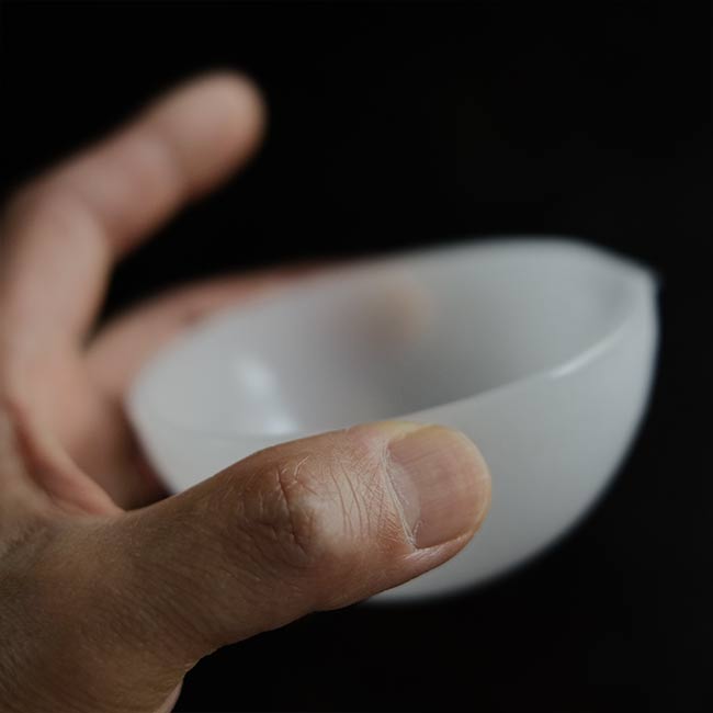 Milk glass evaporating dish