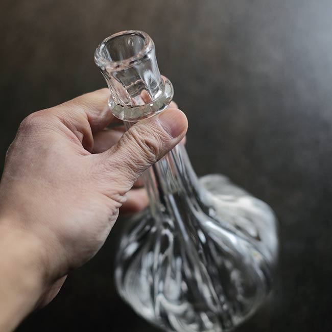 細身のハンドブロー デキャンタ