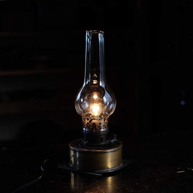 Oil lamp light