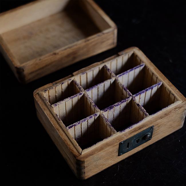 Stamp storage case