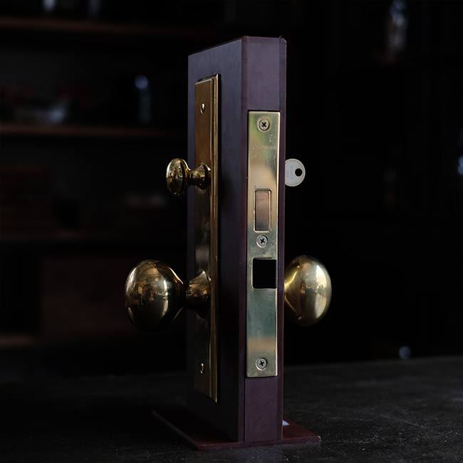 Oshima Doorknob Lock Model