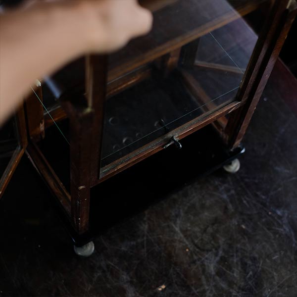 A showcase using a scale case