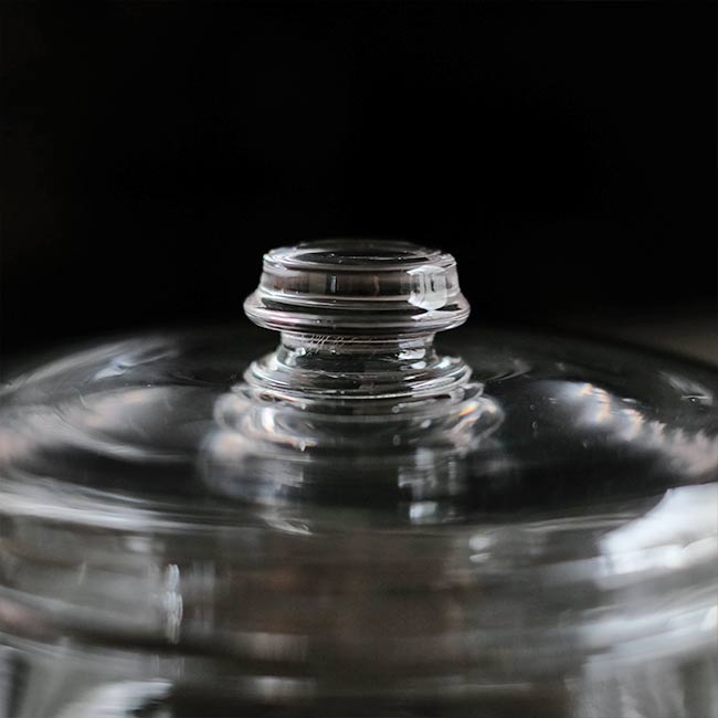 Blown glass container