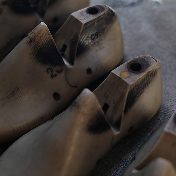 Resin shoe lasts