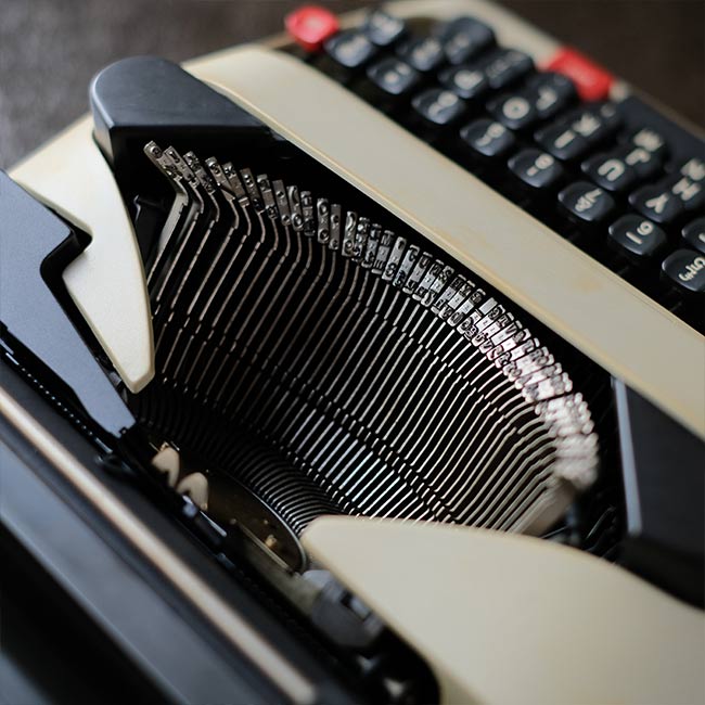 OLIVETTI Lettera12 タイプライター 訳あり