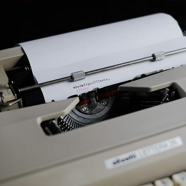 OLIVETTI Lettera 25 typewriter ink ribbon replaced