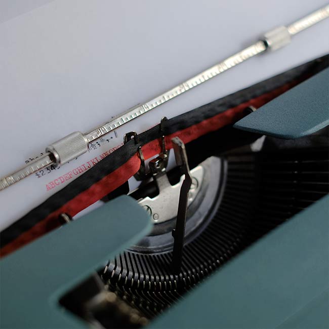 OLIVETTI Lettera 32 typewriter with ink ribbon replaced