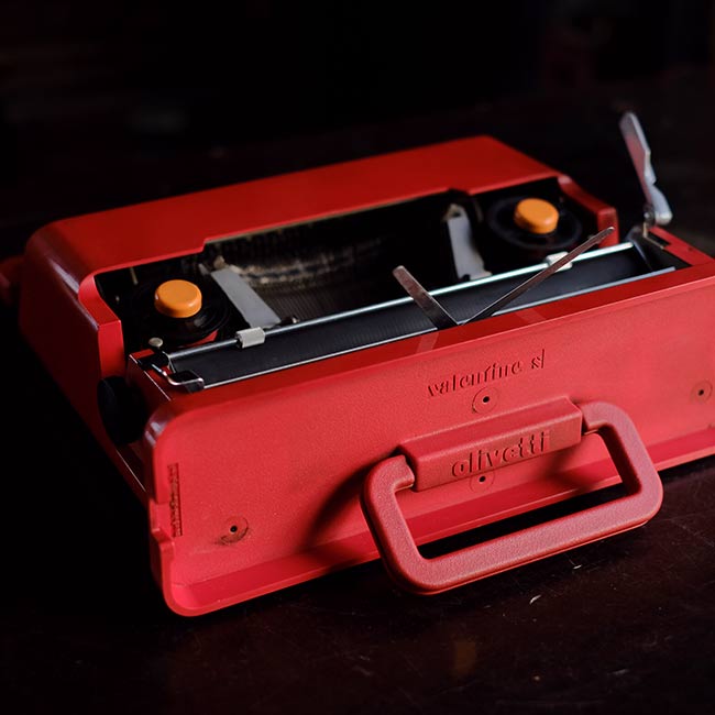 OLIVETTI Valentine S typewriter ink ribbon replaced