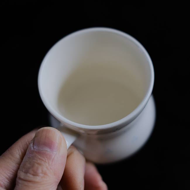 Hard ceramic cup
