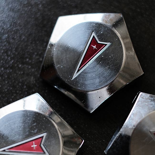 PONTIAC Wheel Center Caps