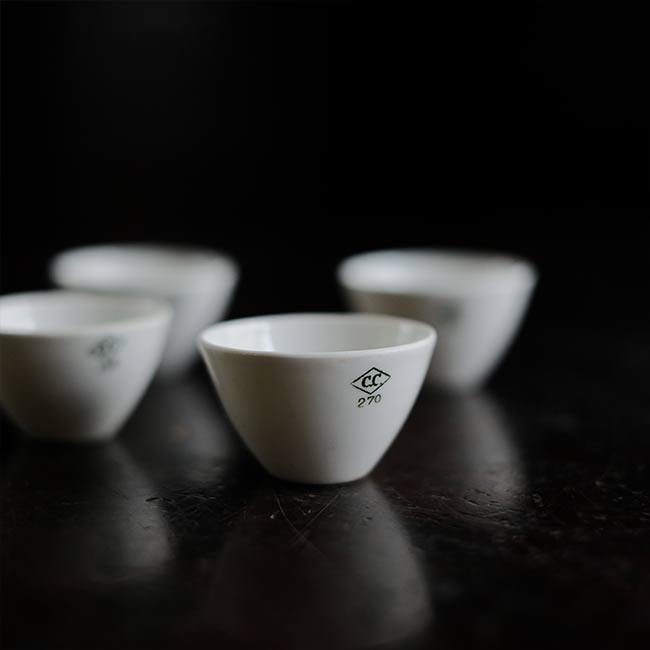 Porcelain mini crucible