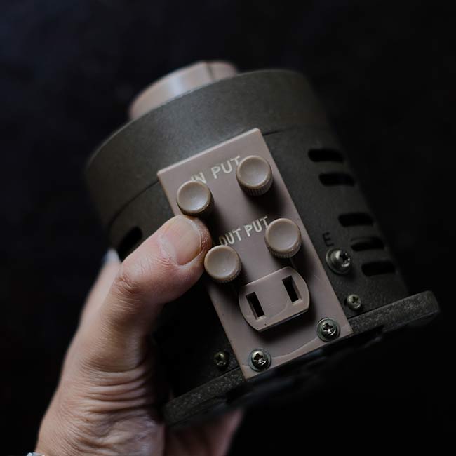 AC voltage regulator