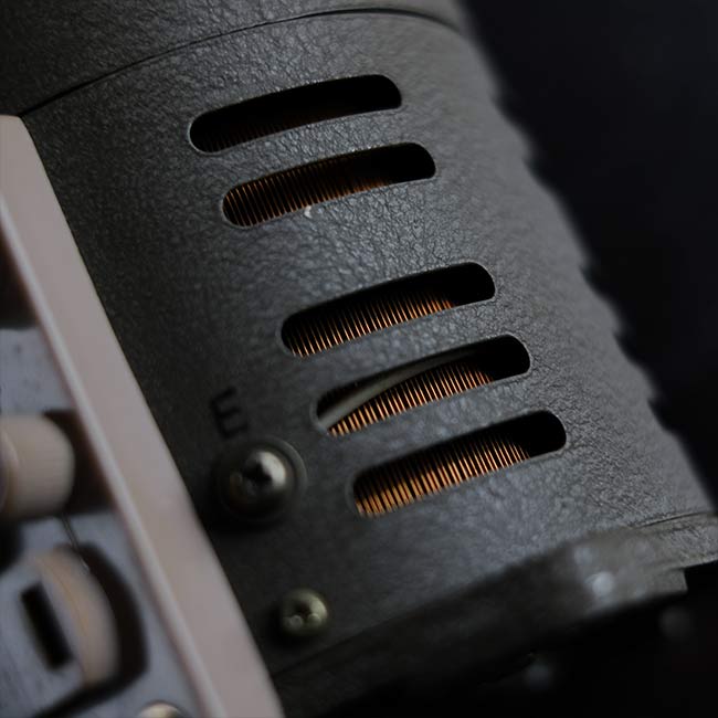 AC voltage regulator