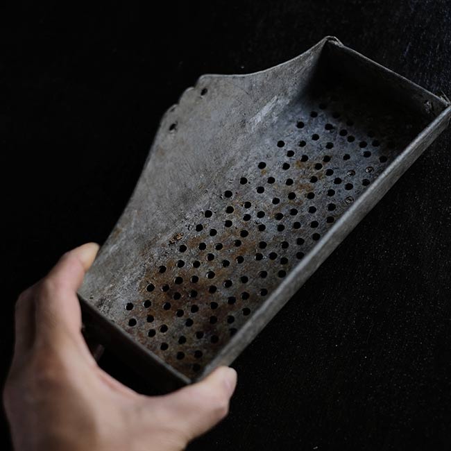 Withered tray