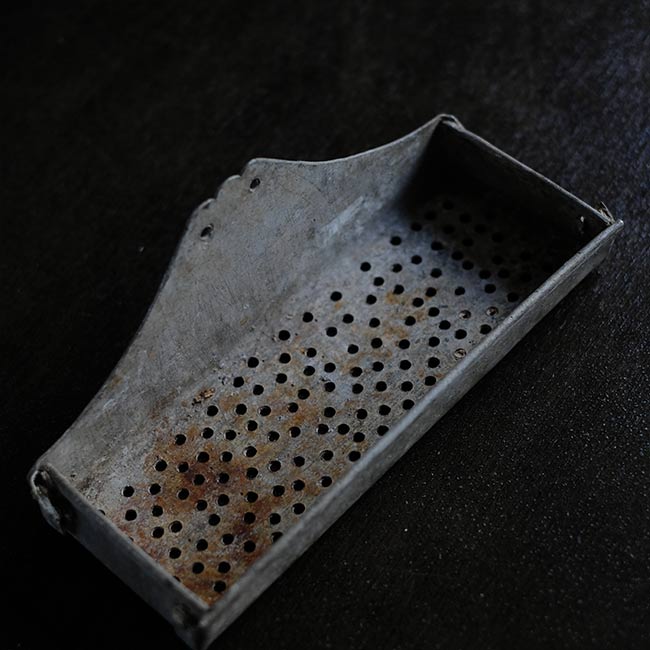 Withered tray
