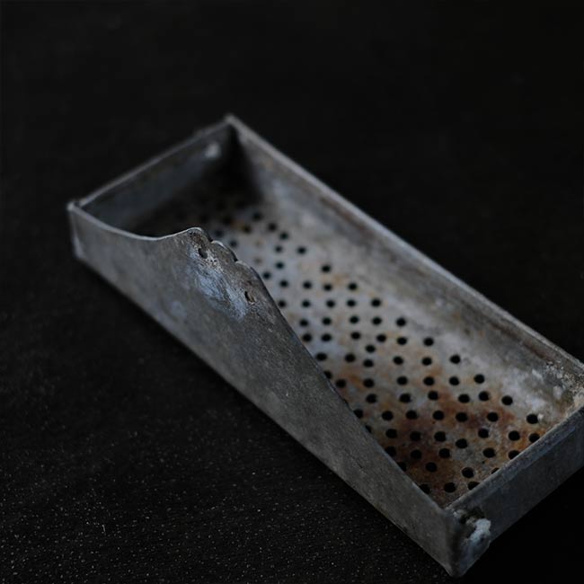Withered tray