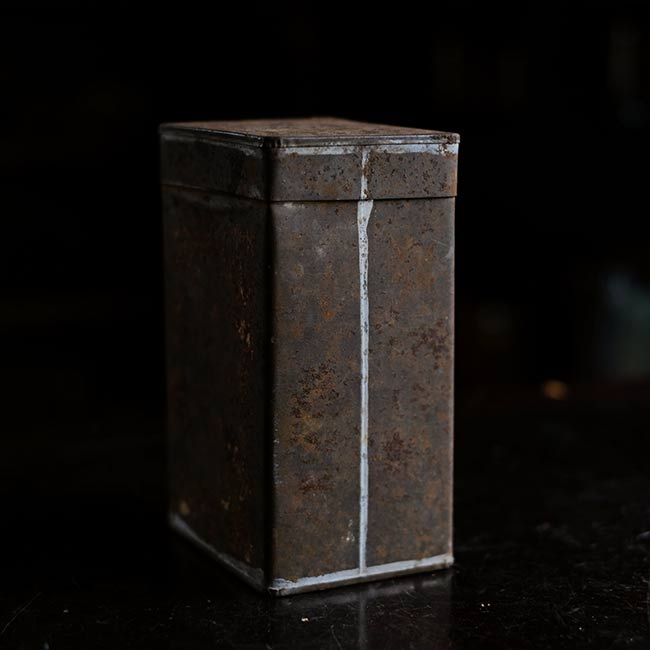 Rusty can
