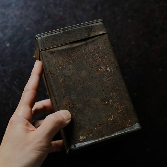 Rusty can