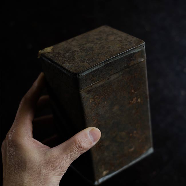Rusty can