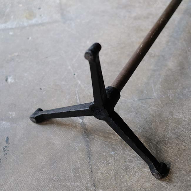 Rusty stand