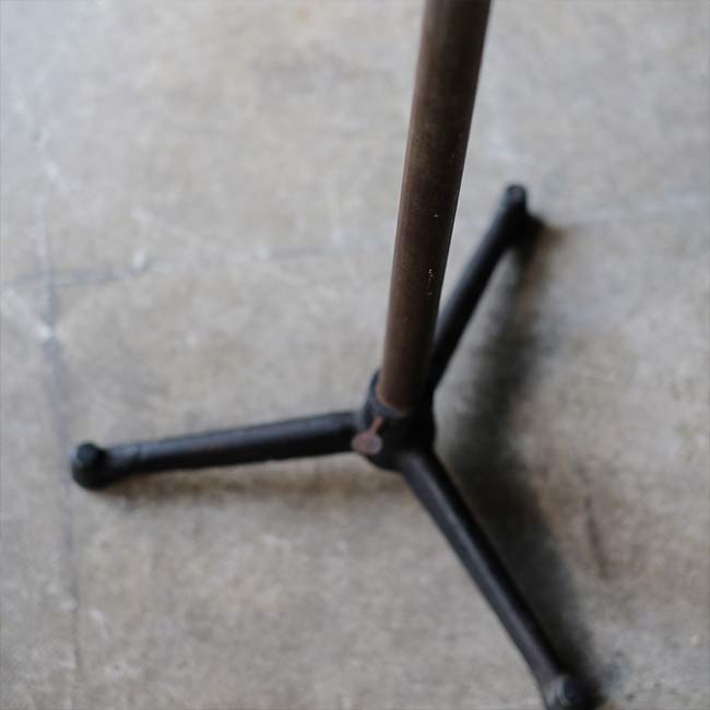 Rusty stand